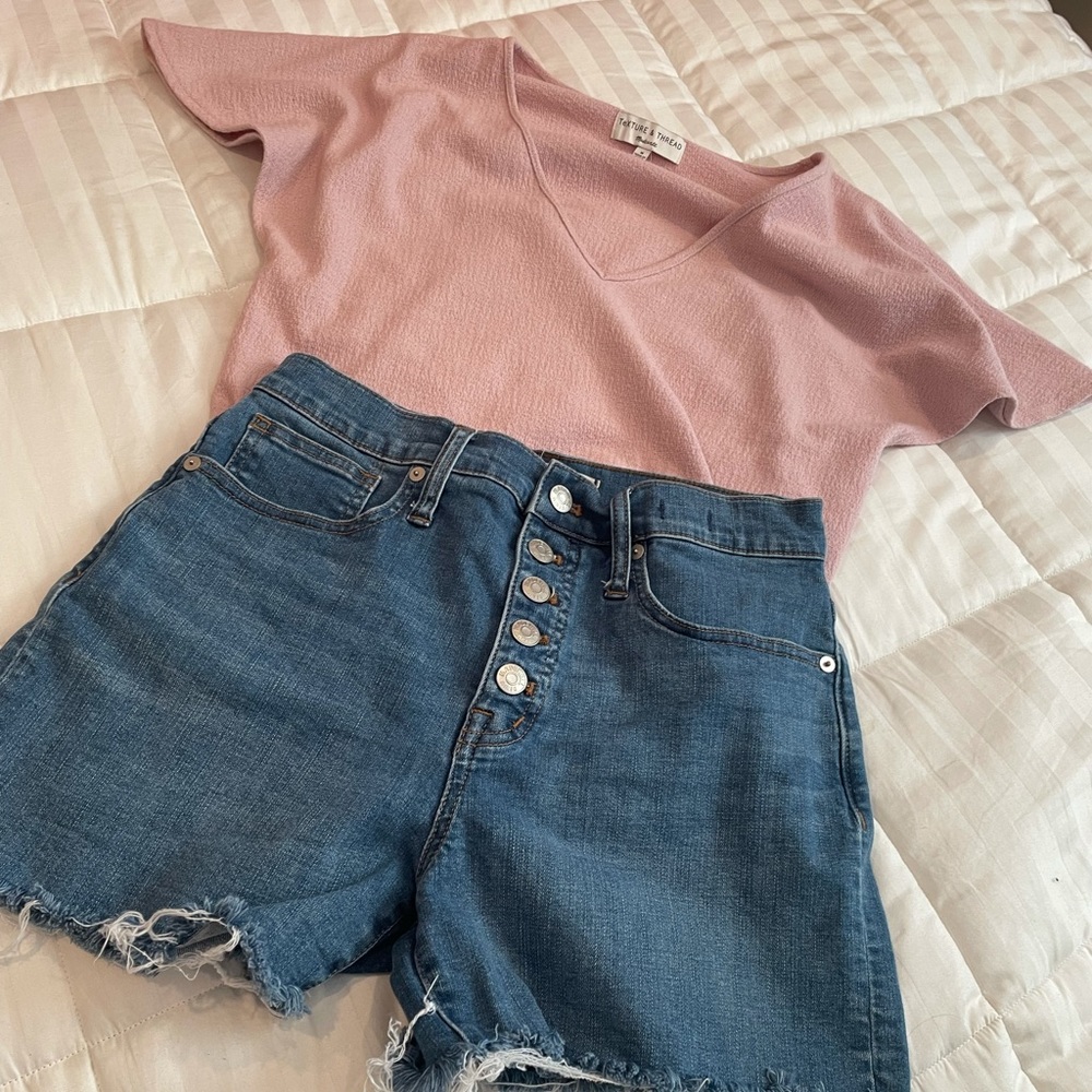 Madewell High Rise Jean Shorts and Madewell Soft Pink Tee